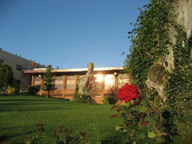Cristina-Enea Hotel Valdeganga Exterior photo